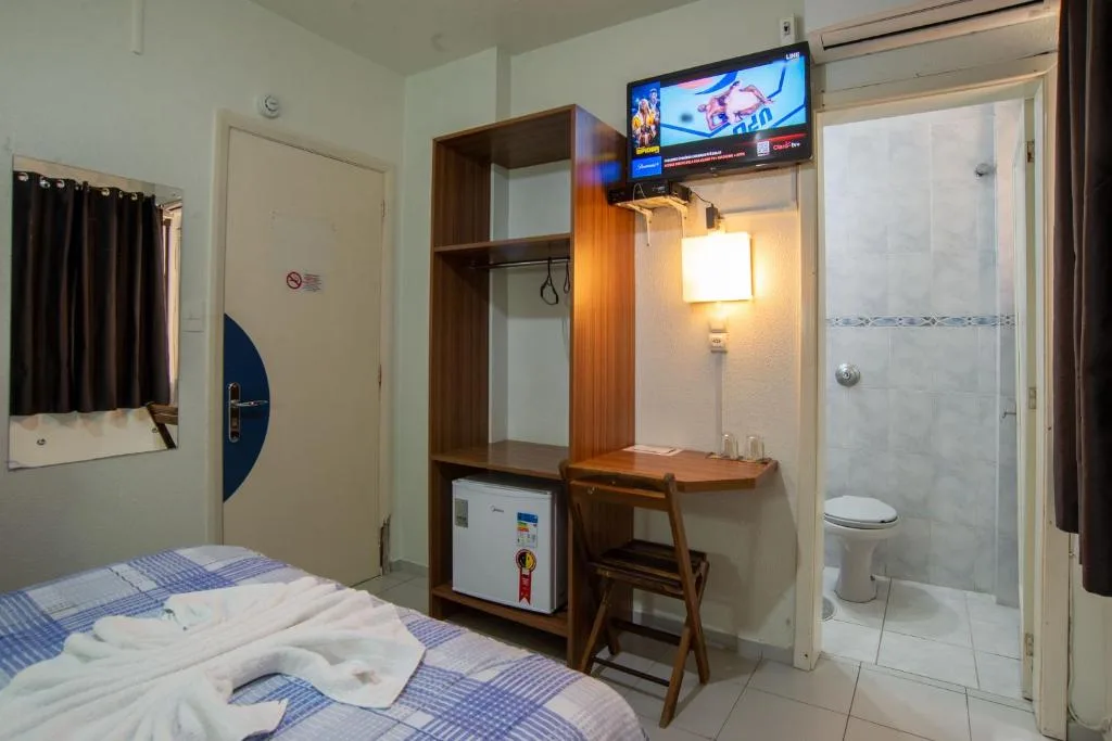 Bandeira Hotel — 3