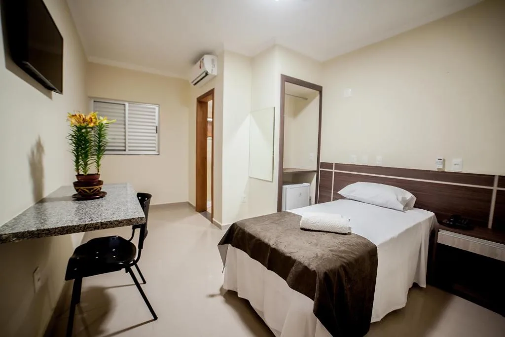 Apoema Hotel — 2