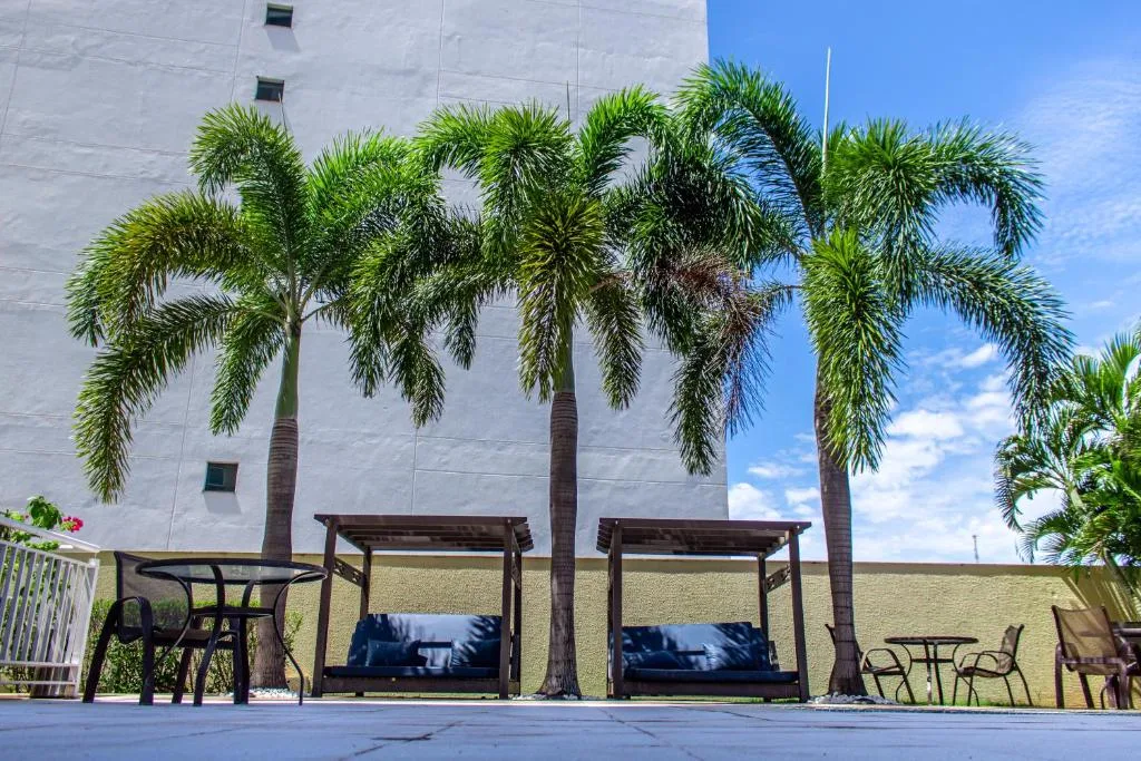 Delmond Hotel — 5
