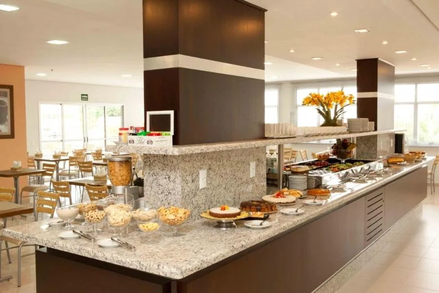Serras Hotel — 4