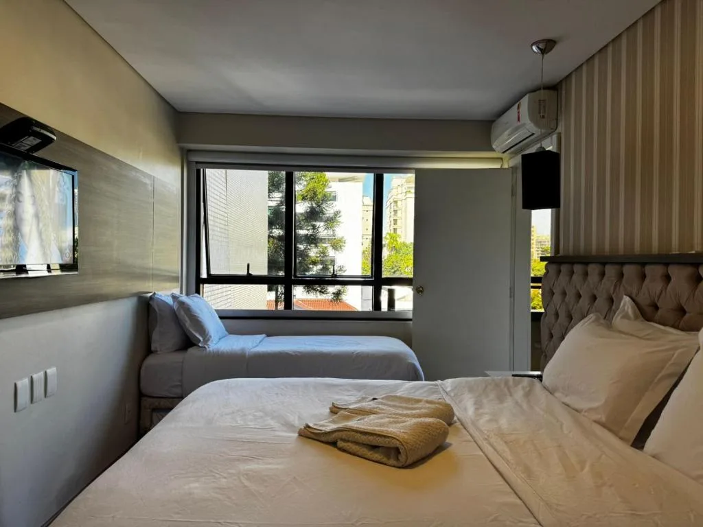 Apto Batel dentro do Hotel com Vaga e Piscina — 4