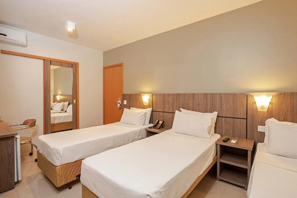 Slim Hotel Curitiba Av das Torres — 2
