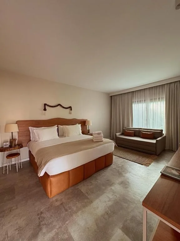 Dolphin Hotel — 5