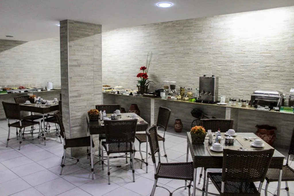 Abrolhos Praia Hotel — 4
