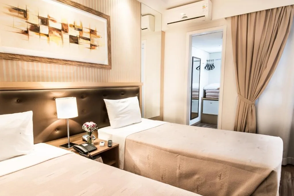 Summit Hotel Monaco — 2