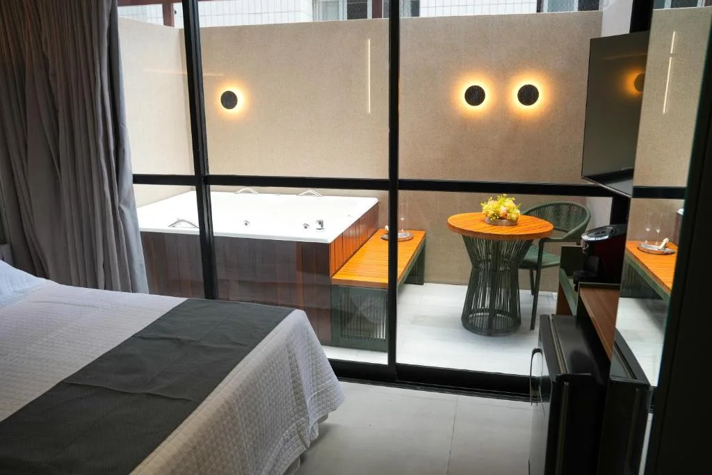 Lindo Flat com Jacuzzi perto do Mar — 3