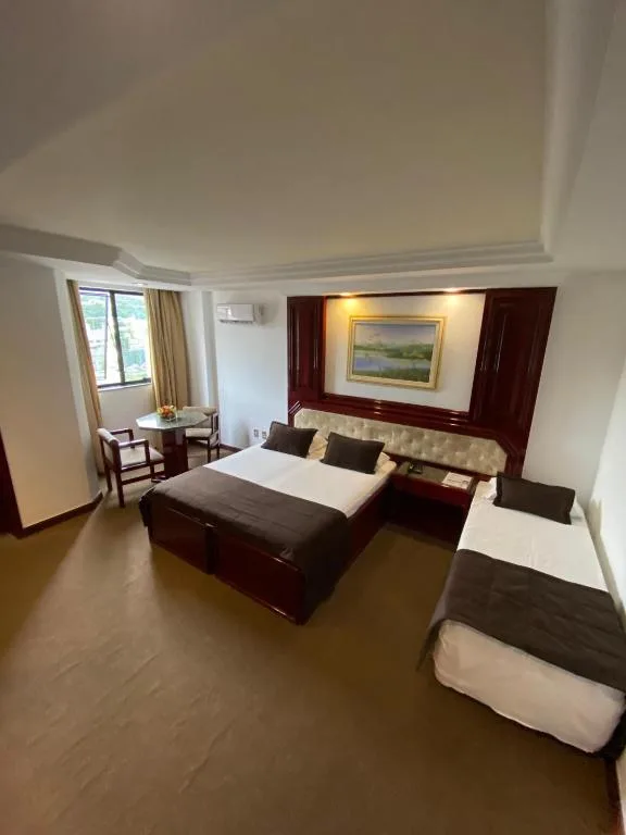 Maxim Plaza Hotel — 2