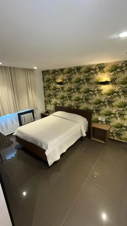 Real Hotel — 2