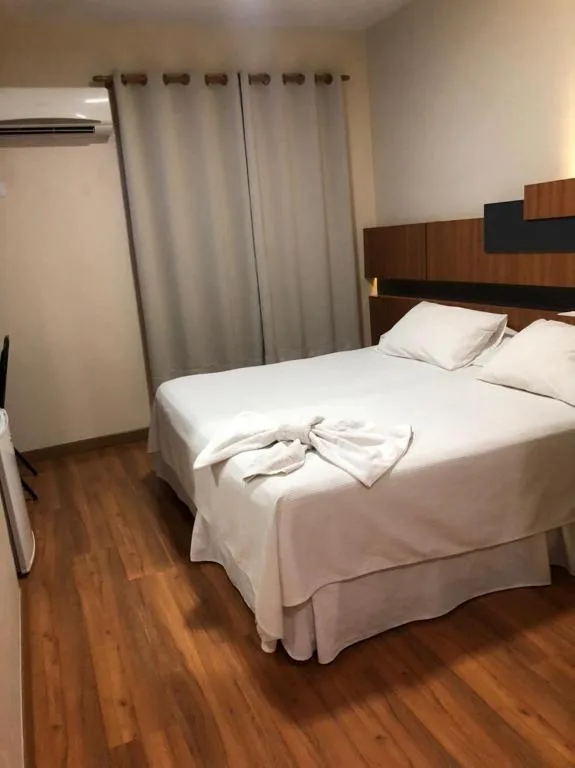 Hotel Aero Park e Estacionamento — 2
