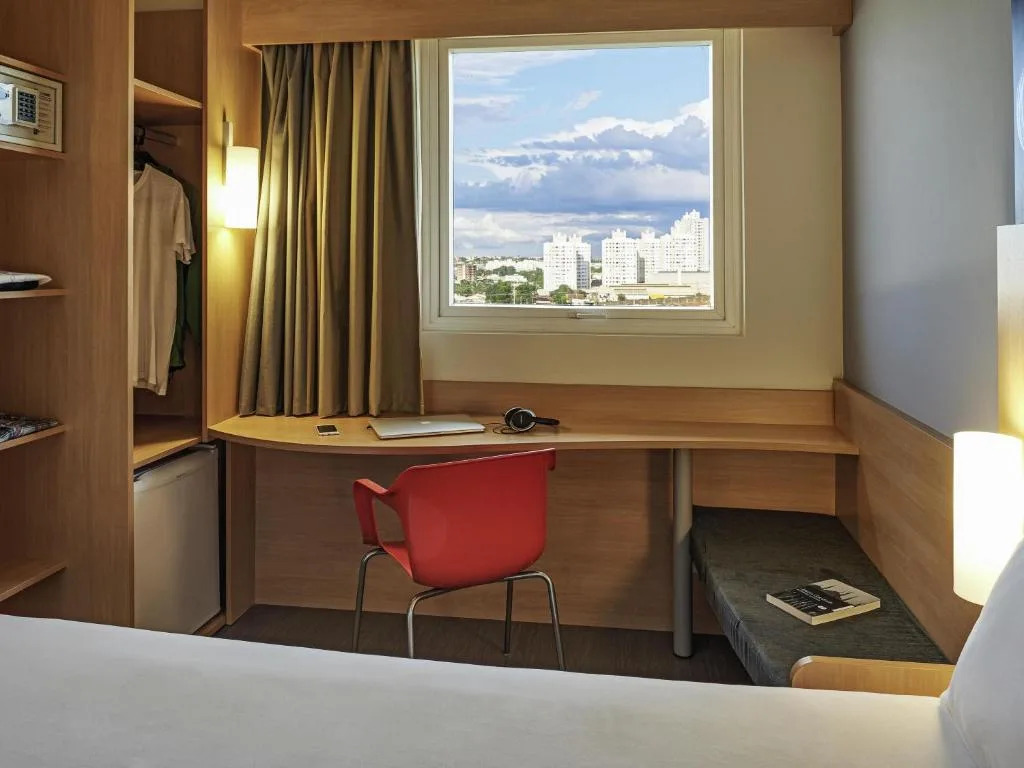 ibis Londrina Shopping — 2