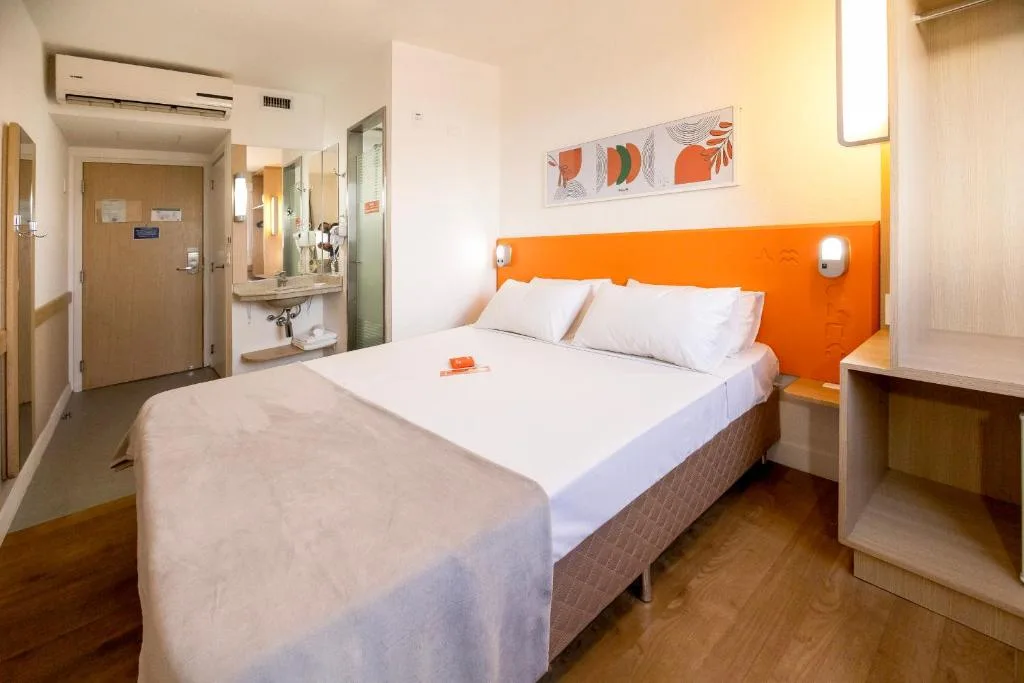 HUS Hotel MARINGA — 2