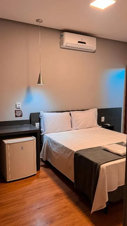 Hotel Cerrado — 2