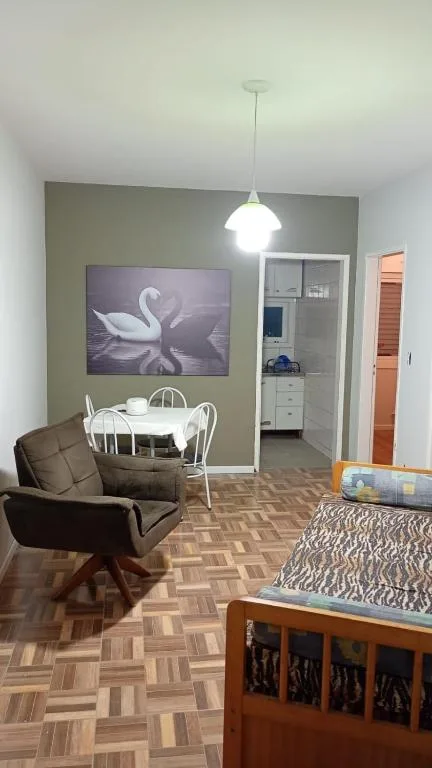 Apartamento central bem localizado — 4