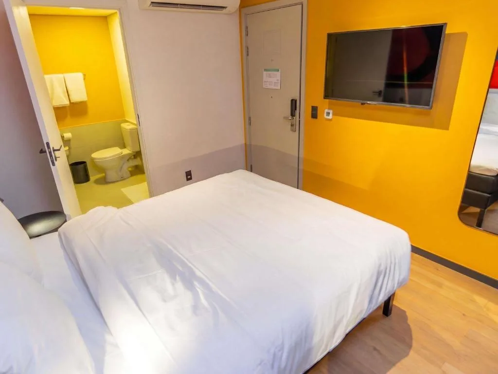 IBIS STYLES PETROLINA — 5