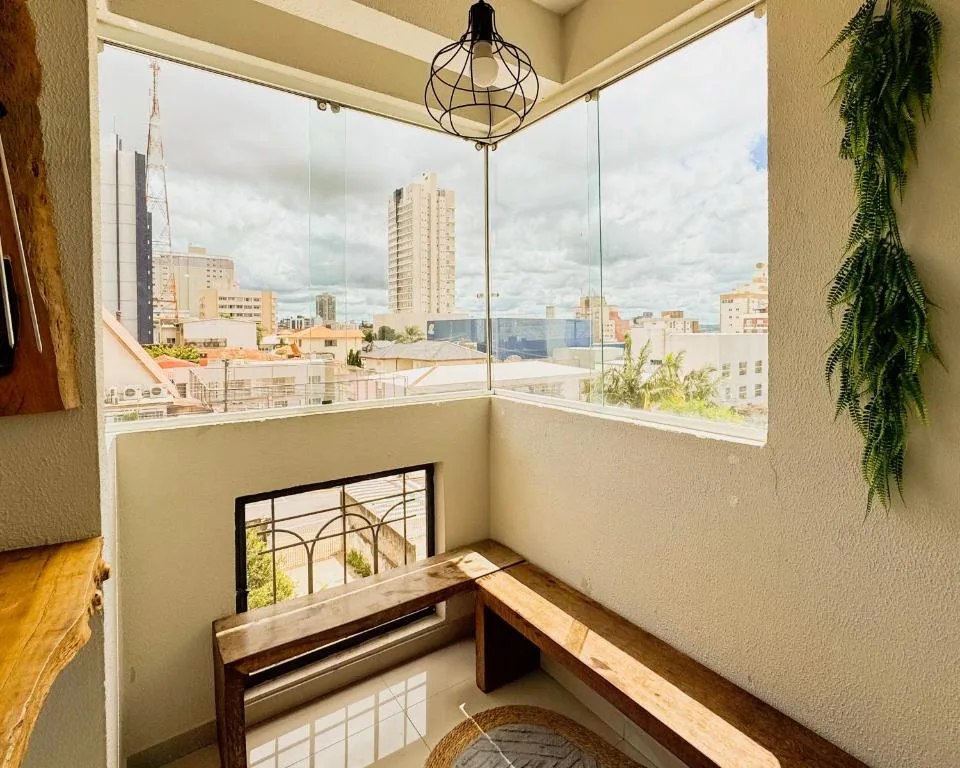 Apê Família | Varanda c/ churrasqueira | Garagem