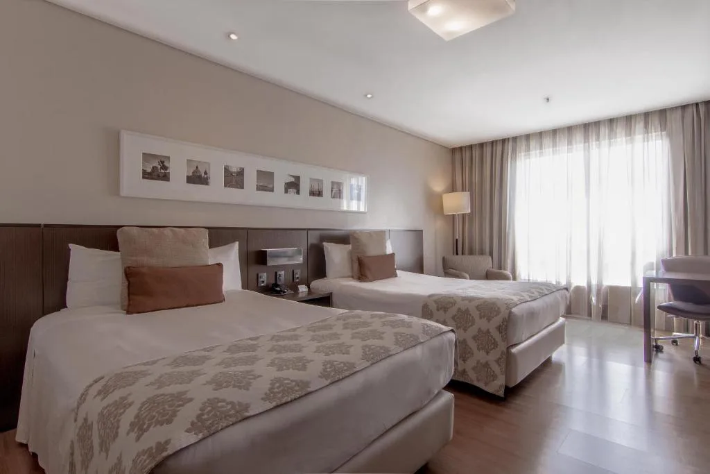Hotel Deville Prime Porto Alegre — 2