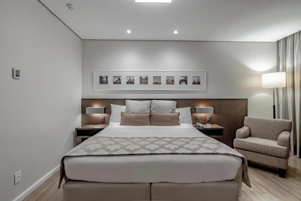 Hotel Deville Prime Porto Alegre — 3