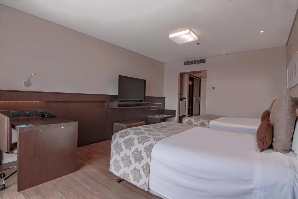 Hotel Deville Prime Porto Alegre — 5