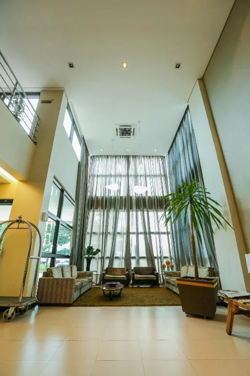 Golden Plaza Hotel by Easy Class — 4
