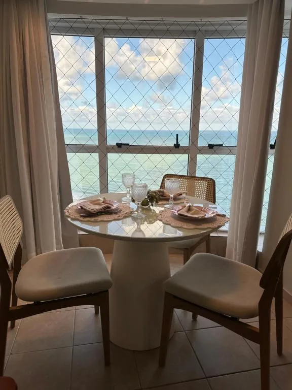 2704 Flat Beira Mar Av Boa viagem Vista Deslumbrante e com cozinha — 4