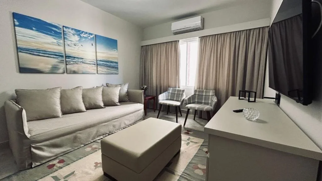Flat em Hotel com piscina, garagem, Wi-fi e Limpeza diária — 3