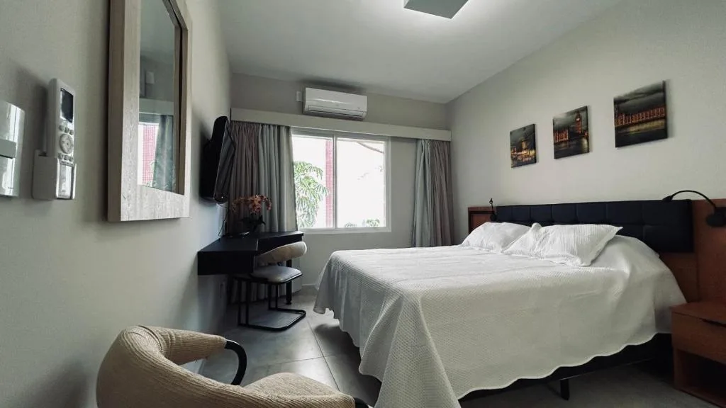 Flat em Hotel com piscina, garagem, Wi-fi e Limpeza diária — 5