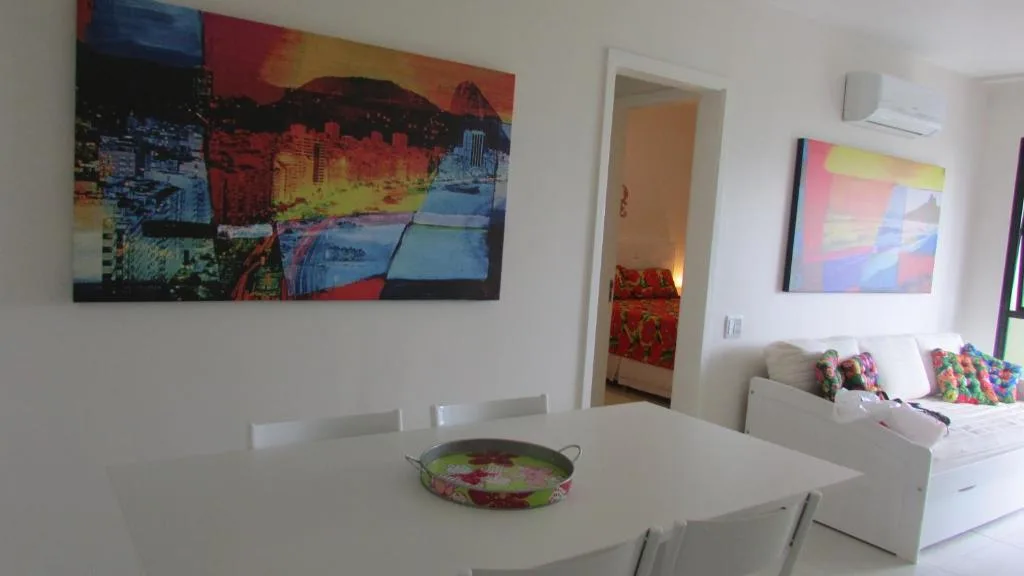 Lindo apto no Barrabela, todo equipado, com arcondicionados split novos no quarto e na sala, limpíssimo, cheiroso, novinho, condomínio em frente à praia, com piscina aquecida, sauna, quadra, academia, lavanderia, salão de beleza, restaurantes, mercado 24h