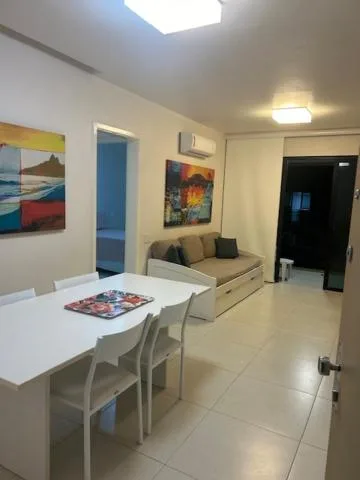 Lindo apto no Barrabela, todo equipado, com arcondicionados split novos no quarto e na sala, limpíssimo, cheiroso, novinho, condomínio em frente à praia, com piscina aquecida, sauna, quadra, academia, lavanderia, salão de beleza, restaurantes, mercado 24h — 5