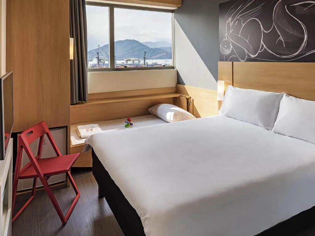 ibis Santos Valongo — 2