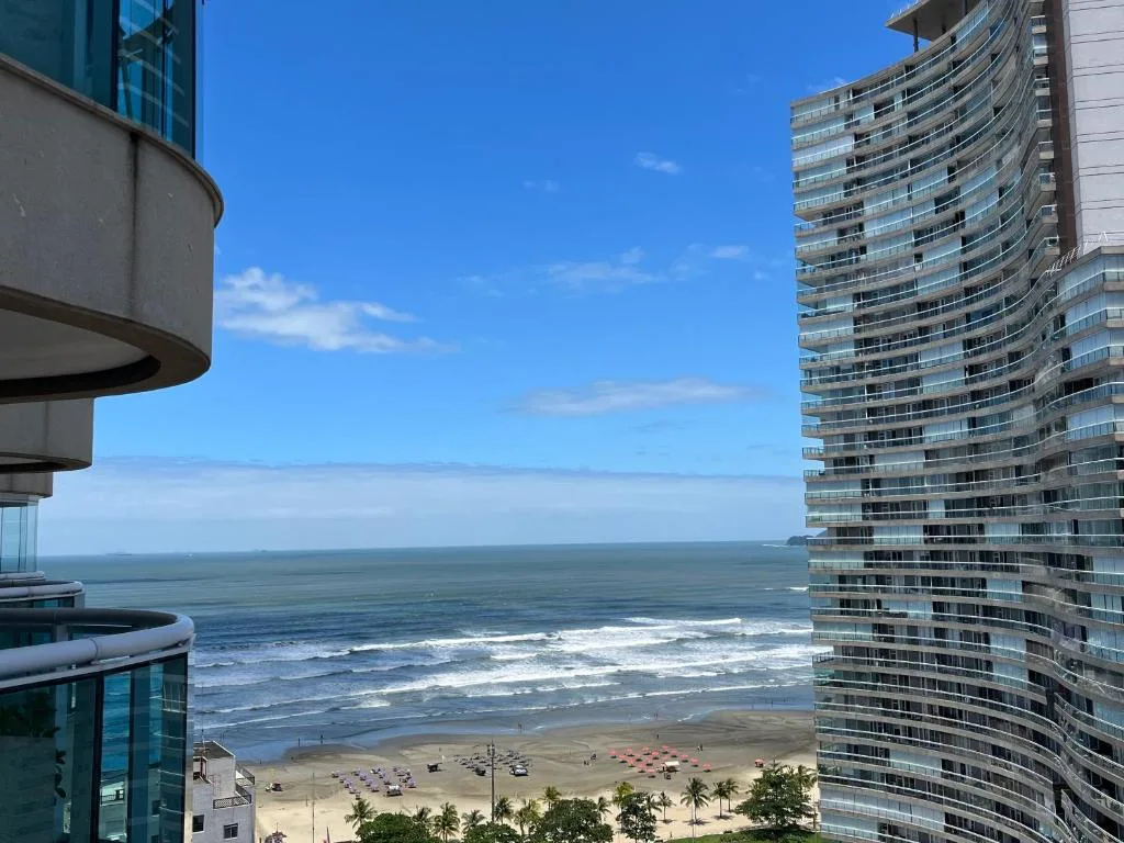 Unique Vista Mar em Santos Ap 2104 — 3