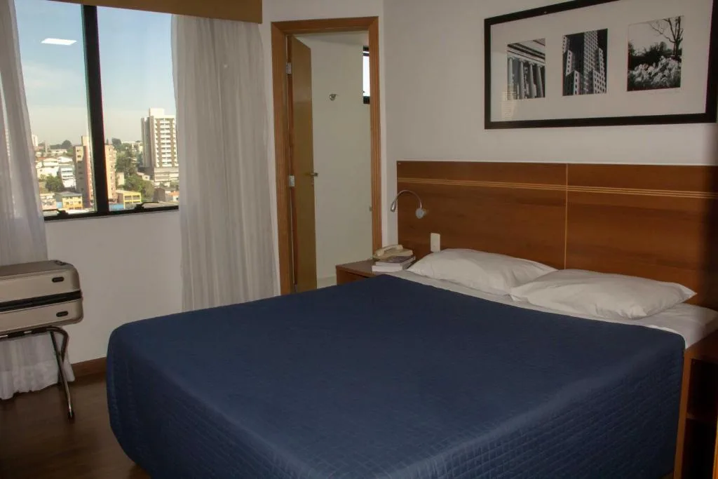 Aparthotel Twin Towers — 2