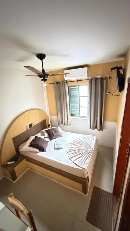 HOTEL LAREIRA — 2