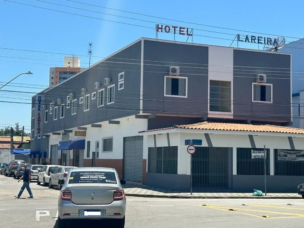 HOTEL LAREIRA — 5