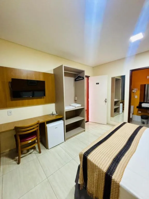 Boulevard Park Hotel — 4