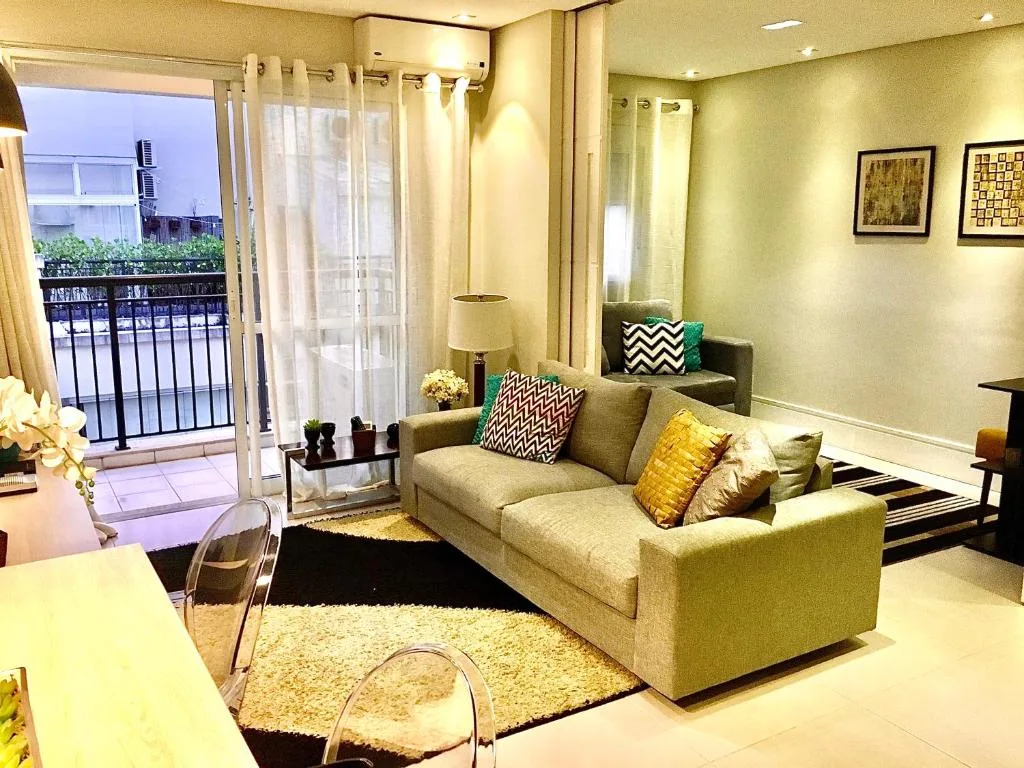 Apartamento Menara Morumbi - 150m do Hospital Albert Einstein, Faculdade e Estádio - 1 vaga de garagem