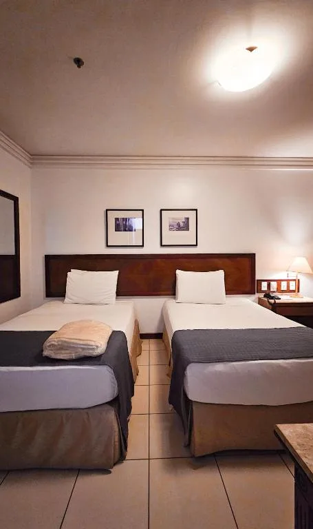 Metropolitan Hotel — 2