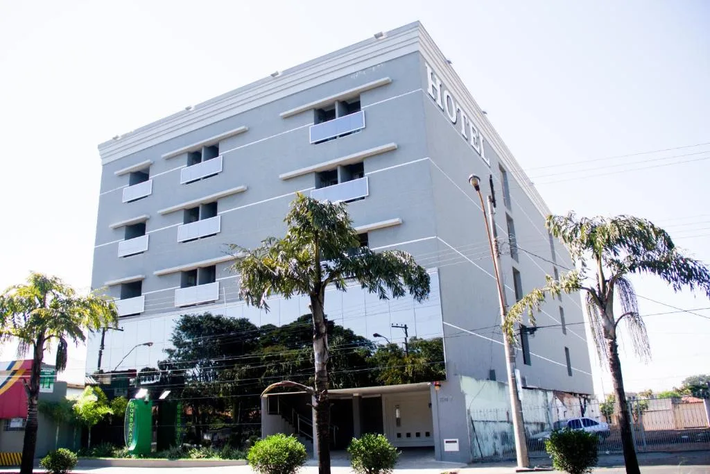 HOTEL BOMBONATO UBERABA - Fácil Acesso ao Aeroporto e parque de Exposições ABCZ