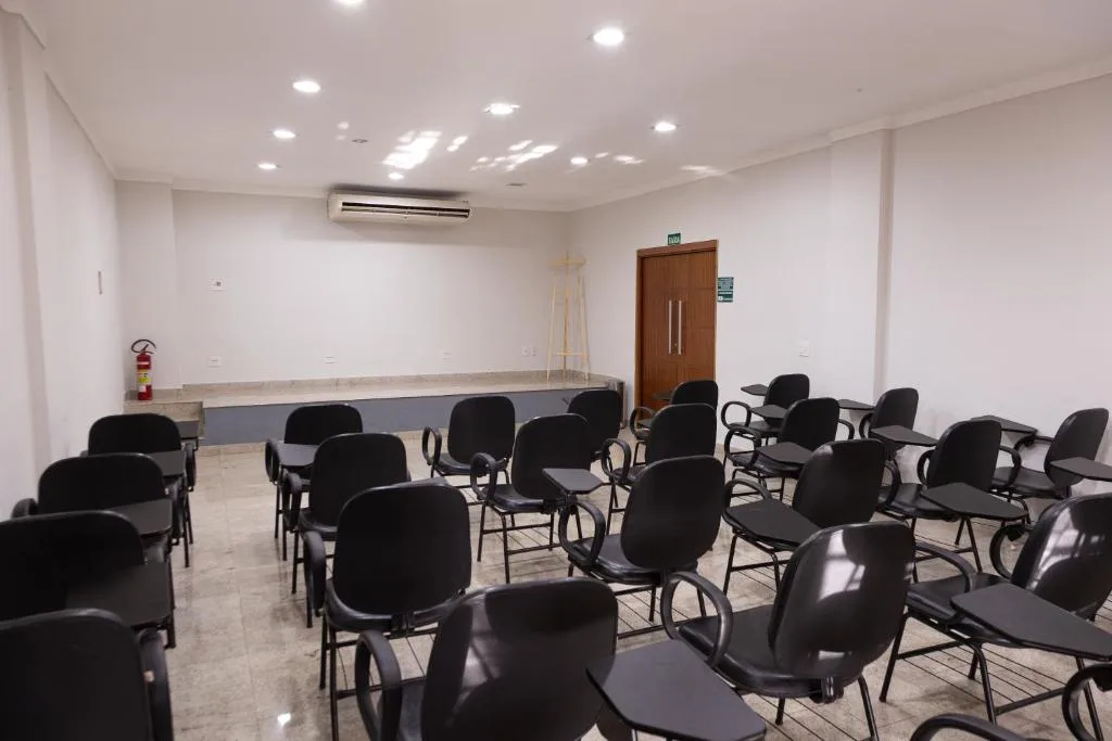 HOTEL BOMBONATO UBERABA - Fácil Acesso ao Aeroporto e parque de Exposições ABCZ — 4