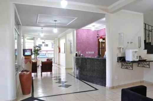 Hotel Carolina 2 - próximo a Universidade de Uberaba uniube - ao Aeroporto Fórum De uberaba - hospital Mario Palmeirio ao Hospital São Marcos e hospital Regional — 5