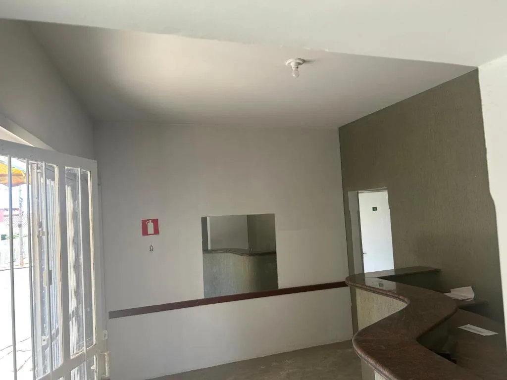 Suíte 13 no centro da cidade — 2