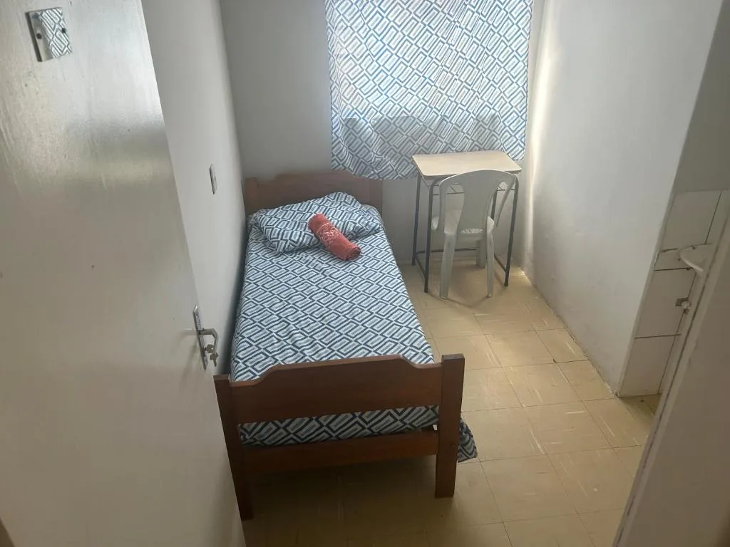 Suíte 13 no centro da cidade — 4