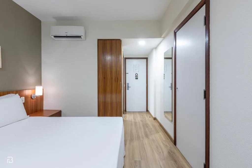 Executive Inn Hotel — 2