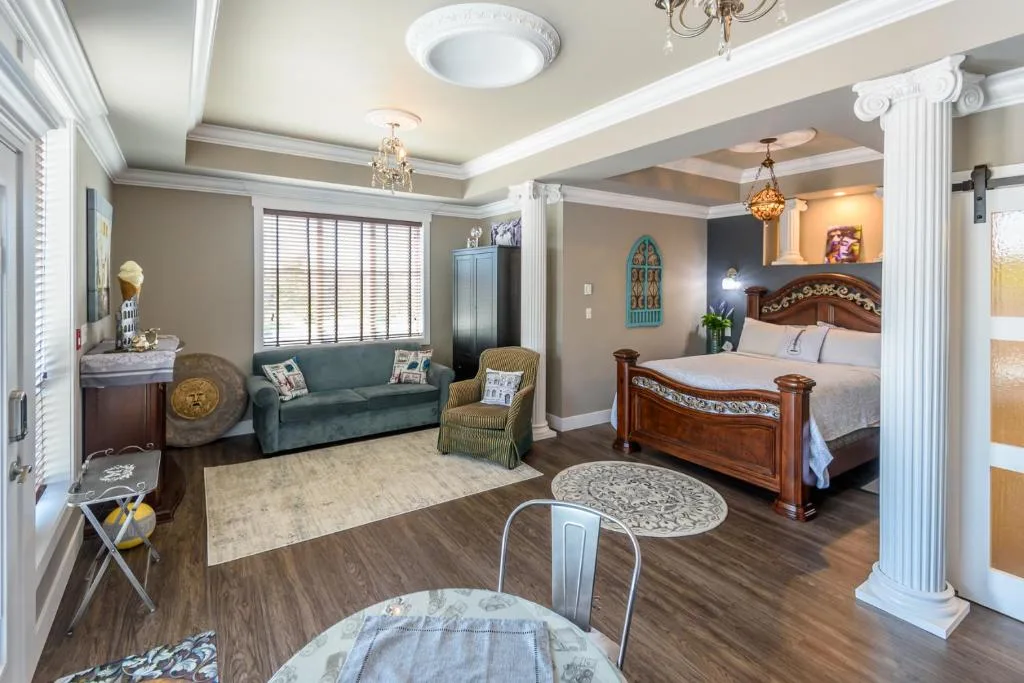Brookside Inn Boutique Hotel — 2