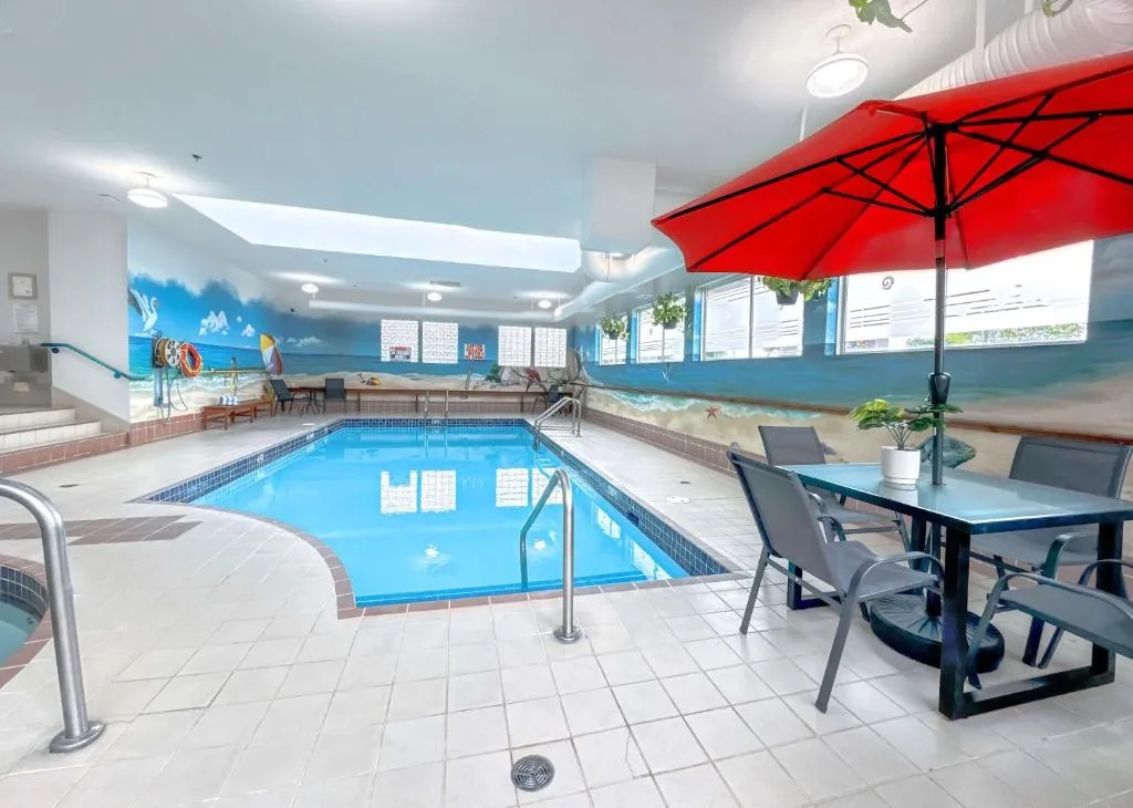 Coast Abbotsford Hotel & Suites — 4
