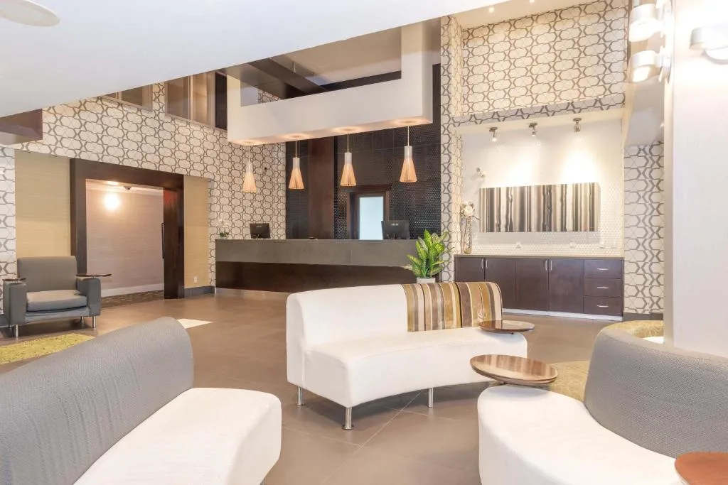 Sandman Hotel and Suites Abbotsford — 3