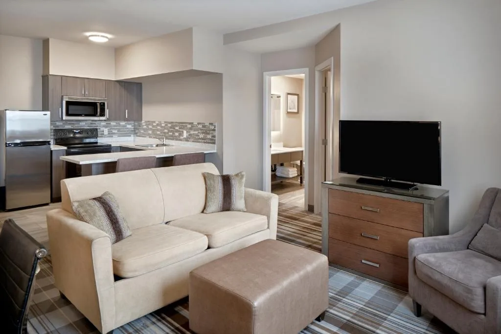 Fairfield Inn & Suites by Marriott Airdrie — 4