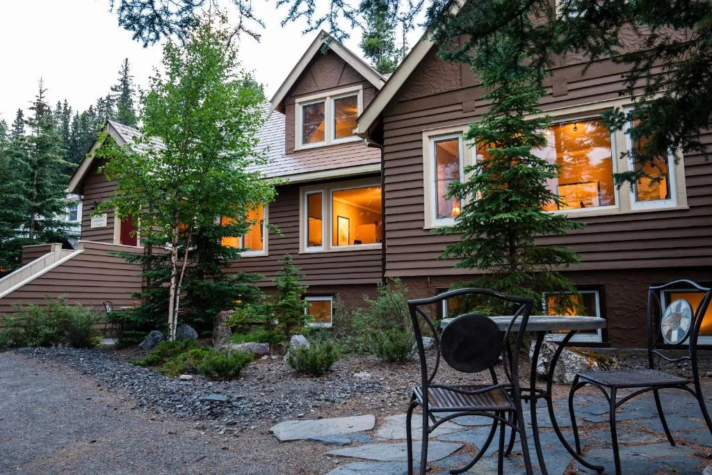 Banff Boutique Inn - Adults only — 5
