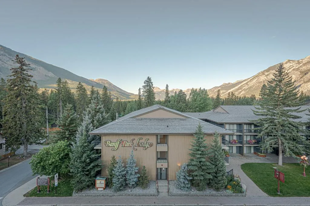 Banff Park Lodge — 4