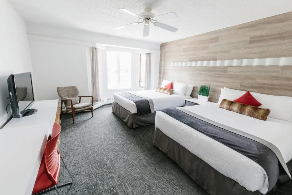 Elk + Avenue Hotel — 2