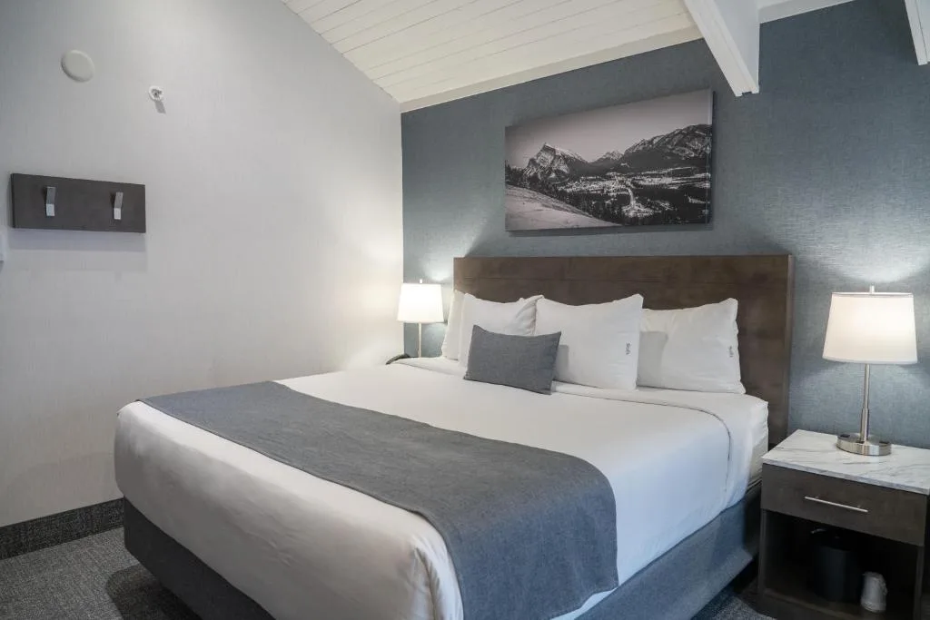 Red Carpet Inn — 2